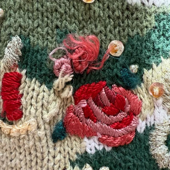 Christmas Sweater - Picture 9 of 9